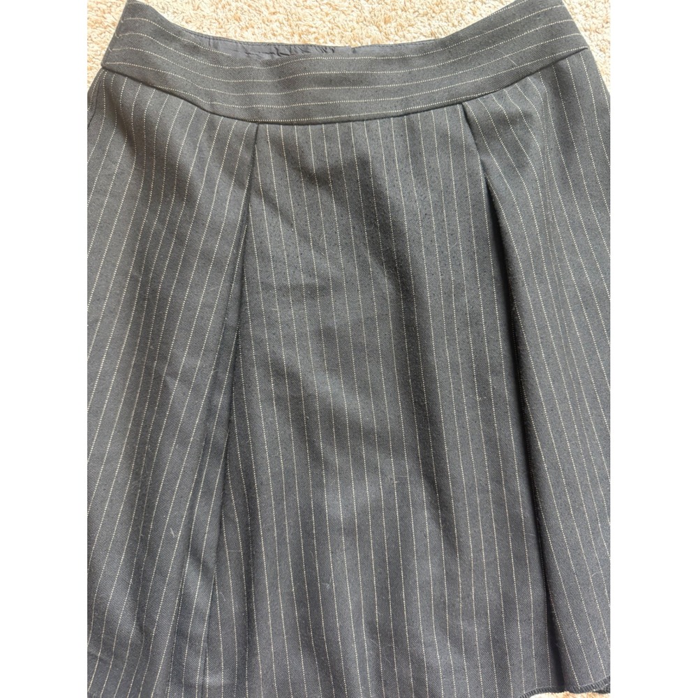 Nanette Lepore Pinstripe Pleated Mini Skirt Grey Size 4 Made in NYC Tailored - Picture 4 of 9